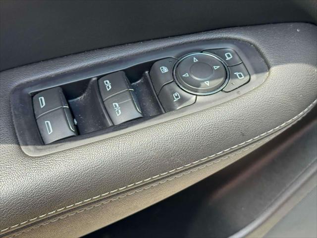 Vehicle image 19 of 27