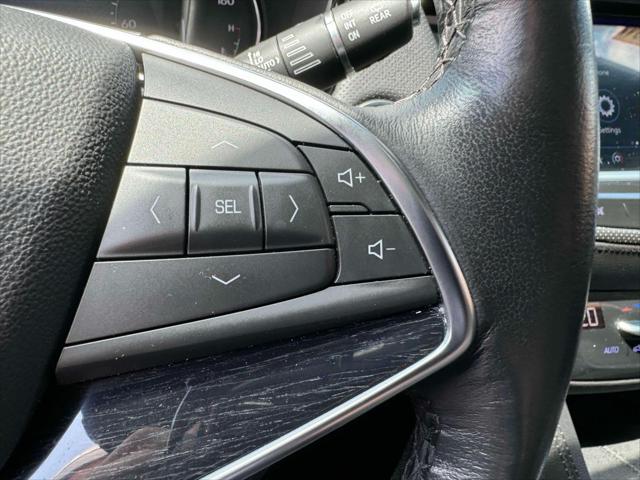 Vehicle image 21 of 27