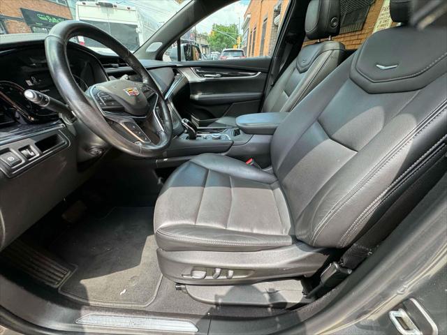 Vehicle image 24 of 27