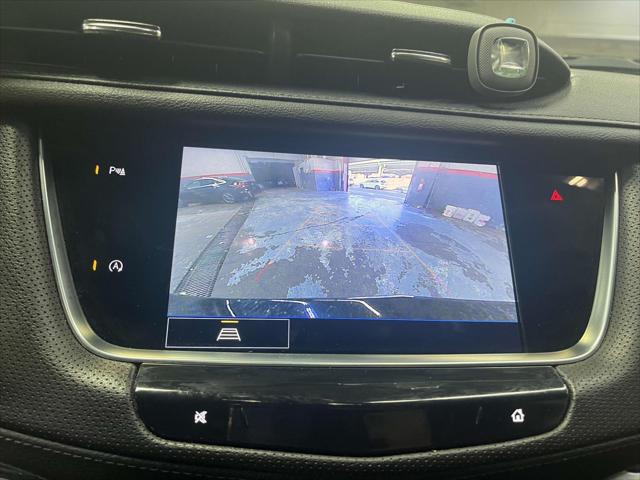 Vehicle image 20 of 27