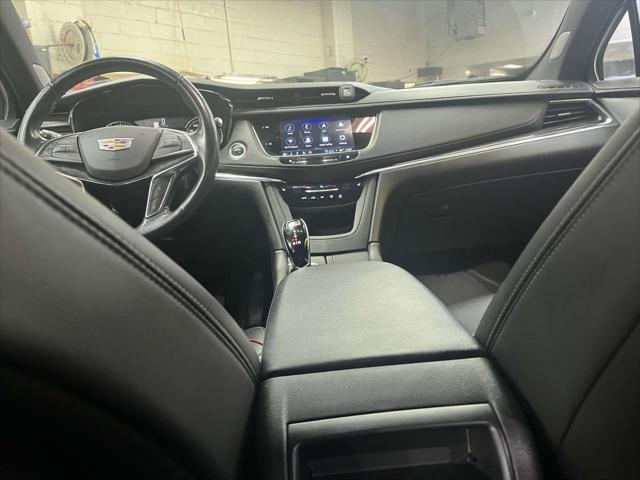 Vehicle image 13 of 27