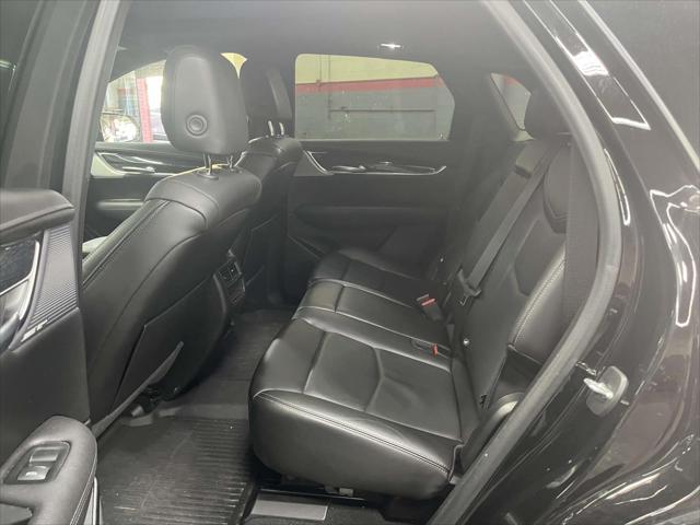 Vehicle image 16 of 27