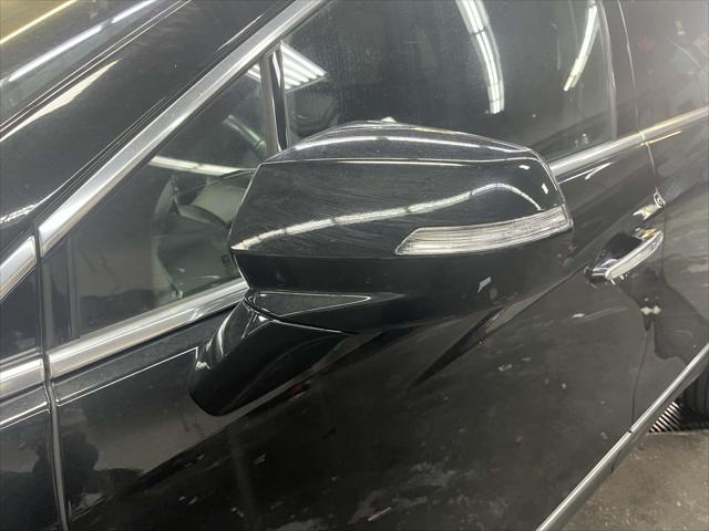 Vehicle image 11 of 27