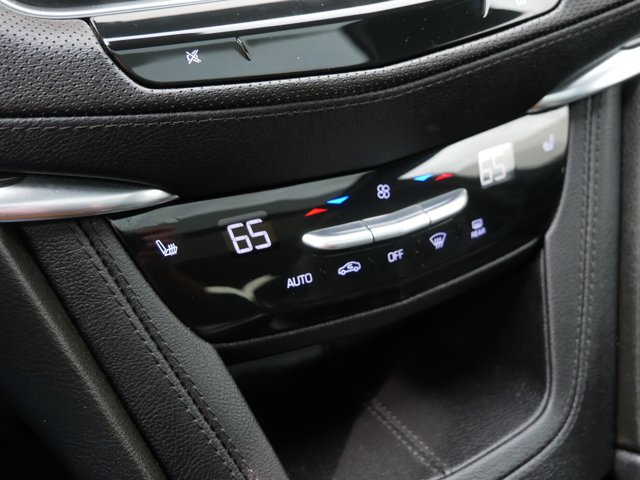 Vehicle image 29 of 33
