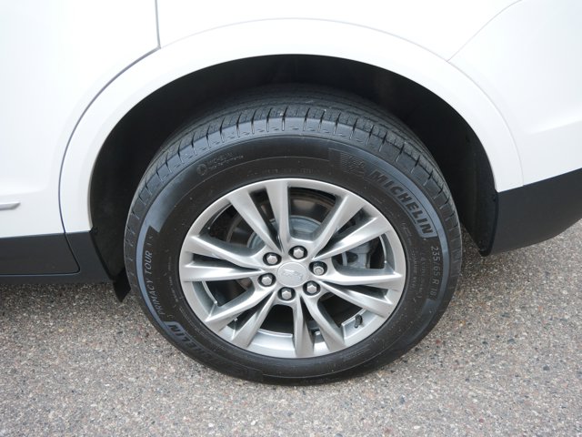 Vehicle image 8 of 33
