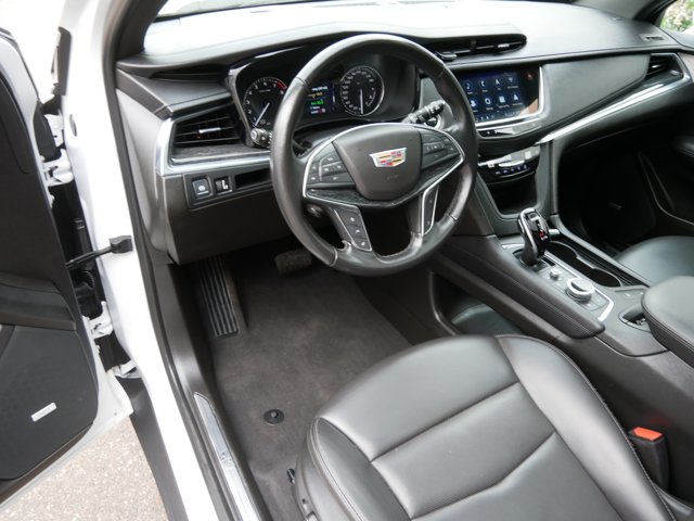 Vehicle image 13 of 33