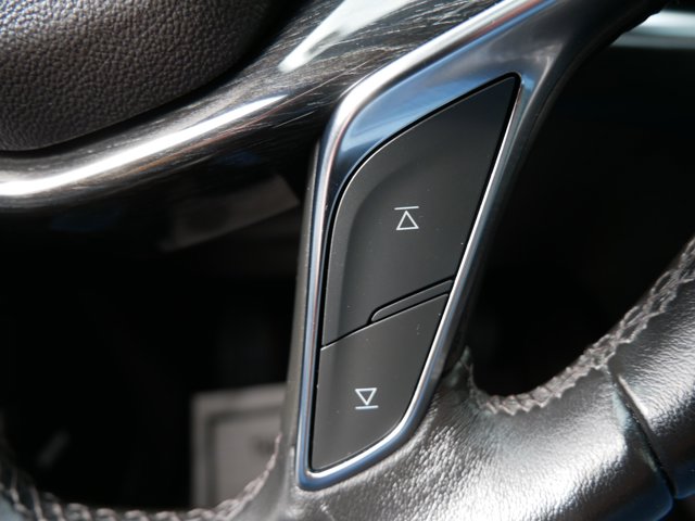 Vehicle image 25 of 33