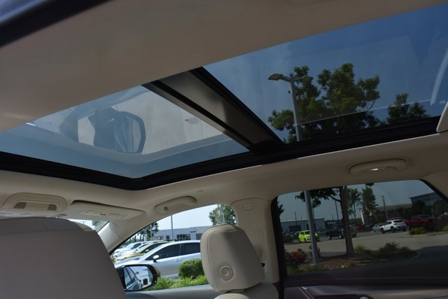 Vehicle image 20 of 31