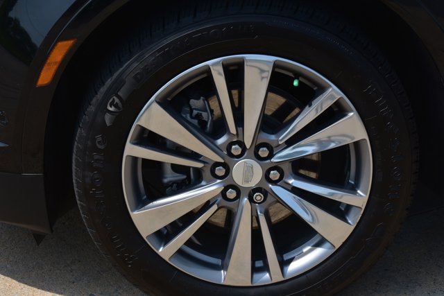 Vehicle image 13 of 31