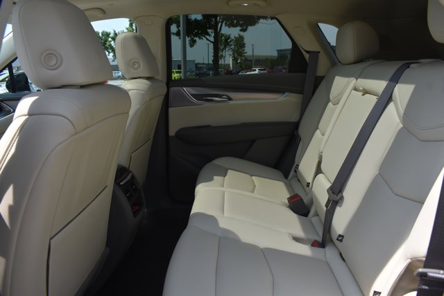 Vehicle image 18 of 31