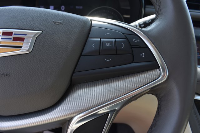 Vehicle image 24 of 31