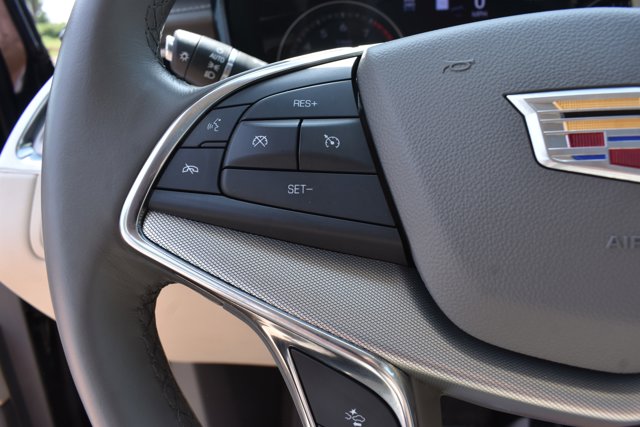 Vehicle image 23 of 31