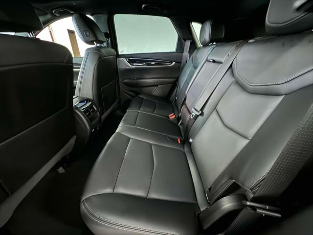 Vehicle image 10 of 30
