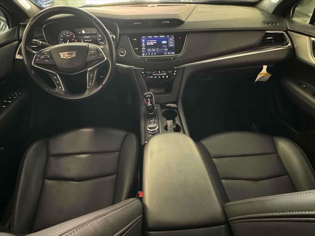 Vehicle image 12 of 30