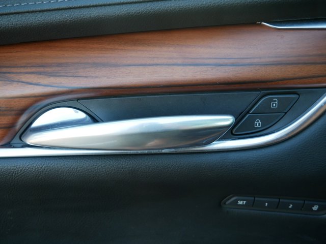 Vehicle image 15 of 27