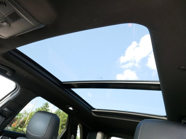 Vehicle image 34 of 35