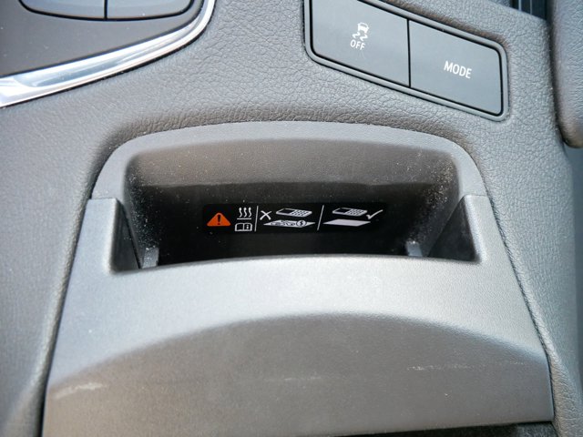 Vehicle image 30 of 35