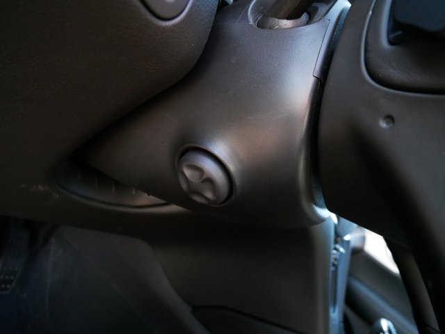 Vehicle image 23 of 35