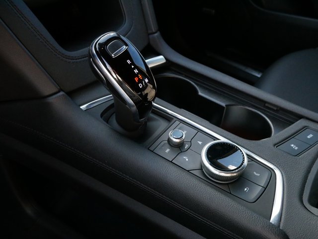 Vehicle image 22 of 35