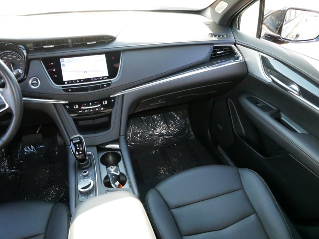 Vehicle image 16 of 35