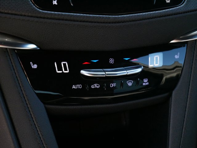 Vehicle image 25 of 35