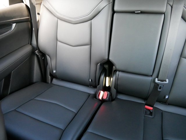 Vehicle image 33 of 35