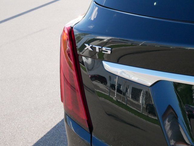 Vehicle image 32 of 35