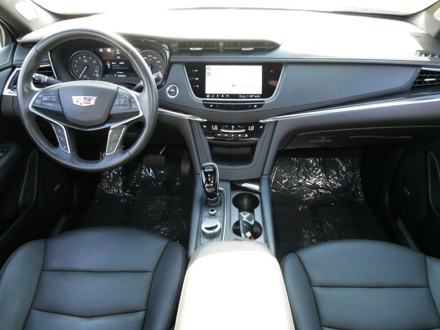 Vehicle image 14 of 35