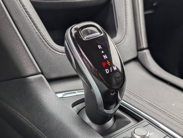Vehicle image 23 of 45