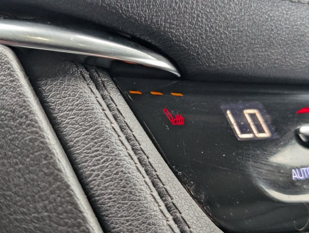 Vehicle image 10 of 45