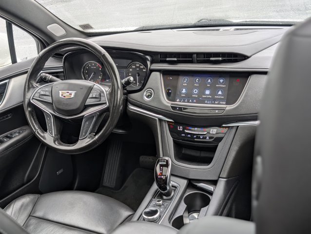 Vehicle image 8 of 45