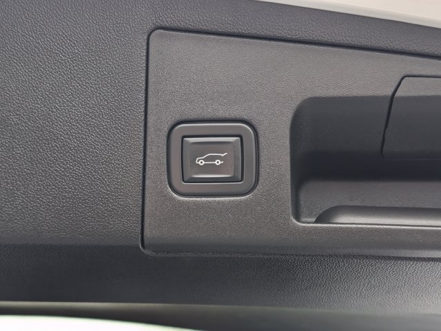 Vehicle image 39 of 45