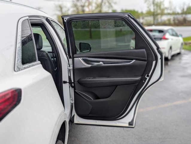 Vehicle image 40 of 45