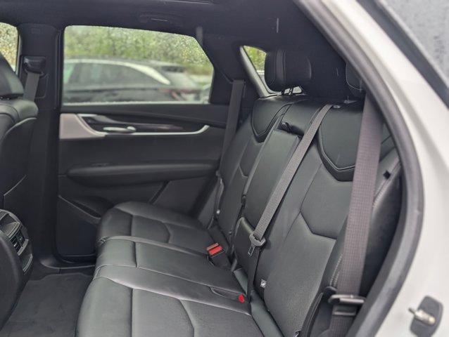 Vehicle image 34 of 45
