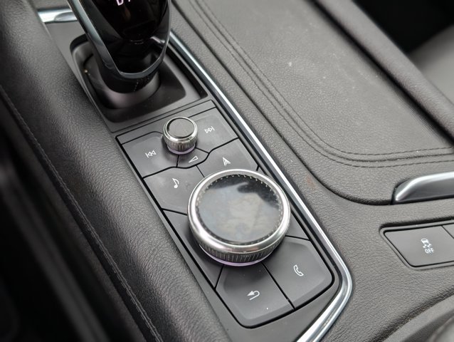 Vehicle image 24 of 45