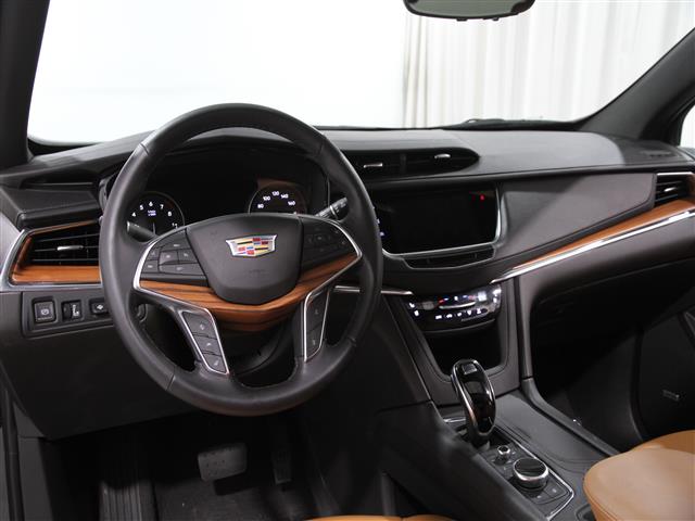 Vehicle image 11 of 25