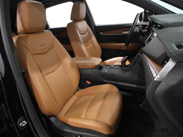 Vehicle image 7 of 25