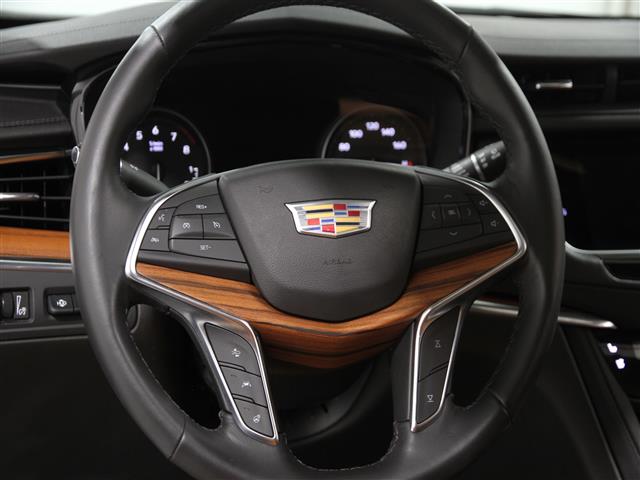 Vehicle image 24 of 25