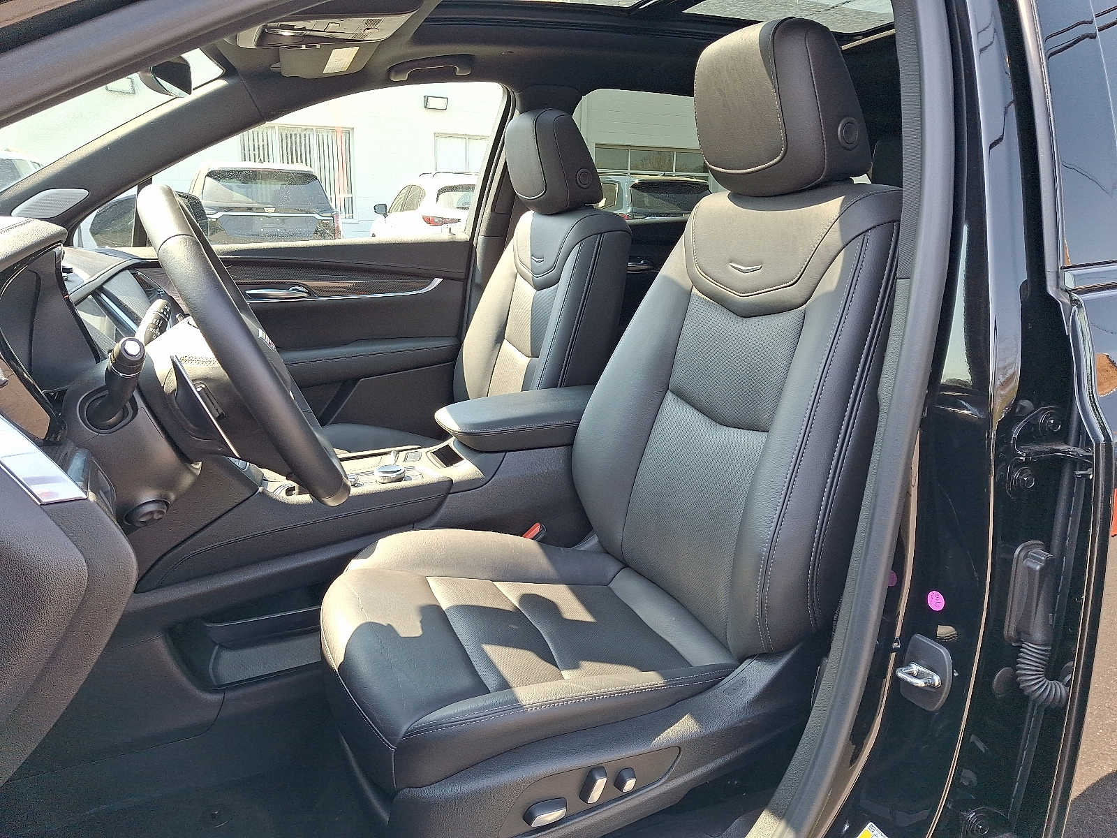 Vehicle image 13 of 30