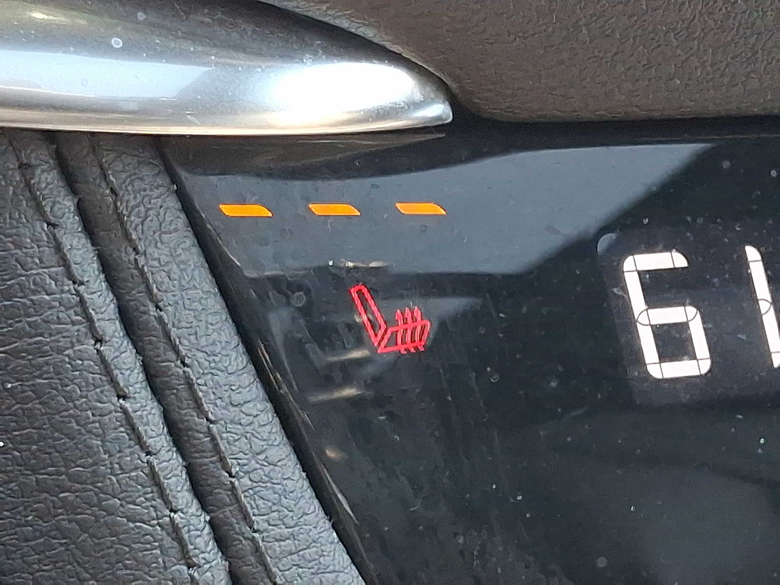 Vehicle image 25 of 30