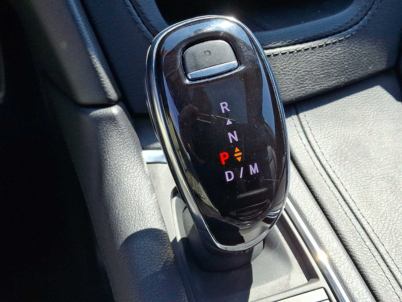 Vehicle image 15 of 30