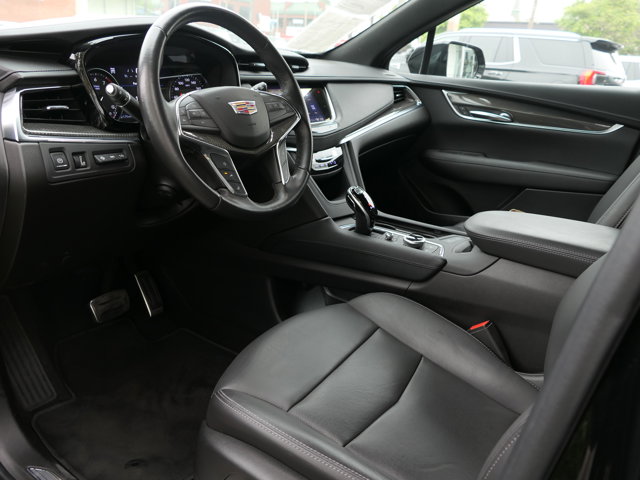 Vehicle image 14 of 32