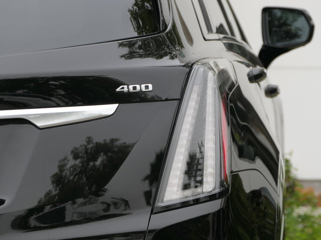 Vehicle image 10 of 32