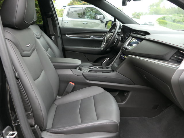 Vehicle image 29 of 32