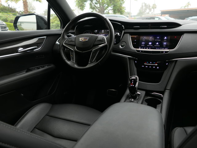 Vehicle image 26 of 32