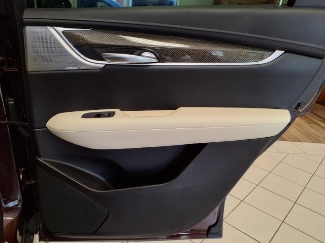 Vehicle image 13 of 33
