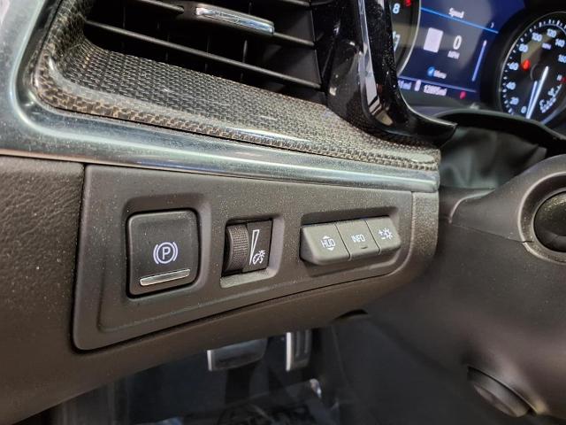 Vehicle image 23 of 33