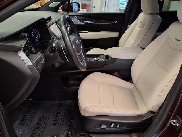 Vehicle image 20 of 33