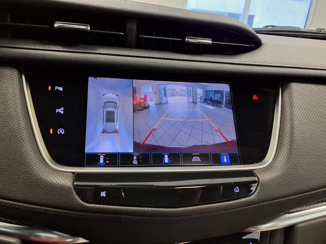 Vehicle image 27 of 33