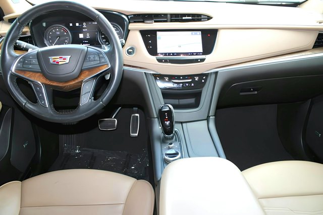 Vehicle image 29 of 35